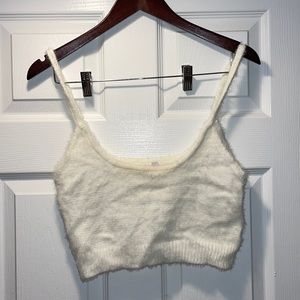 Cute white fluffy top!